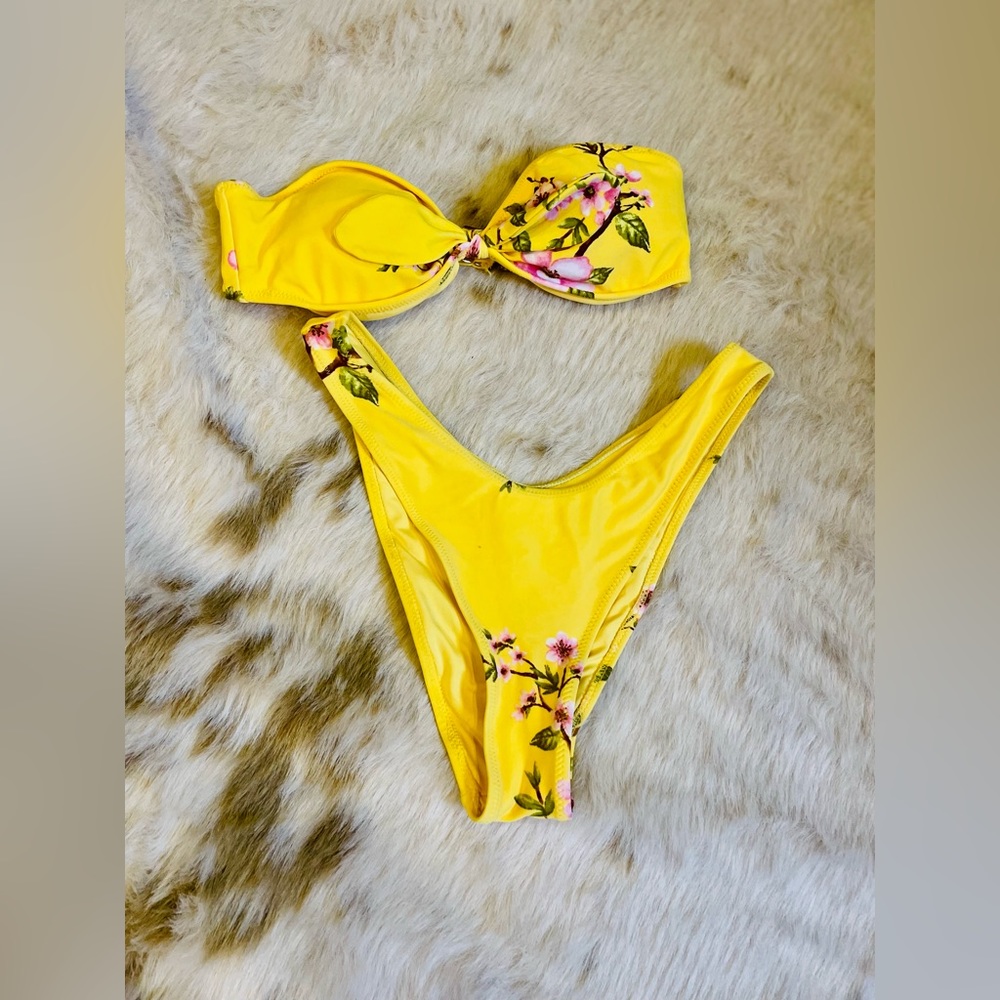 Strapless Bikini